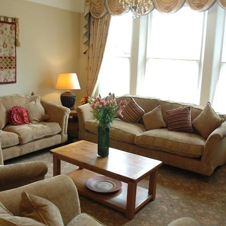 The Bebington B&B 외부 사진